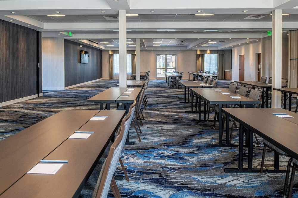 Fairfield Inn & Suites by Marriott Sacramento Winters 35/50