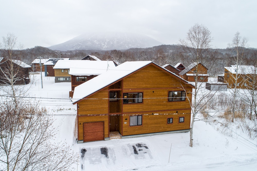 Country Resort Niseko (ex The Chalets at Country Resort) 5/77