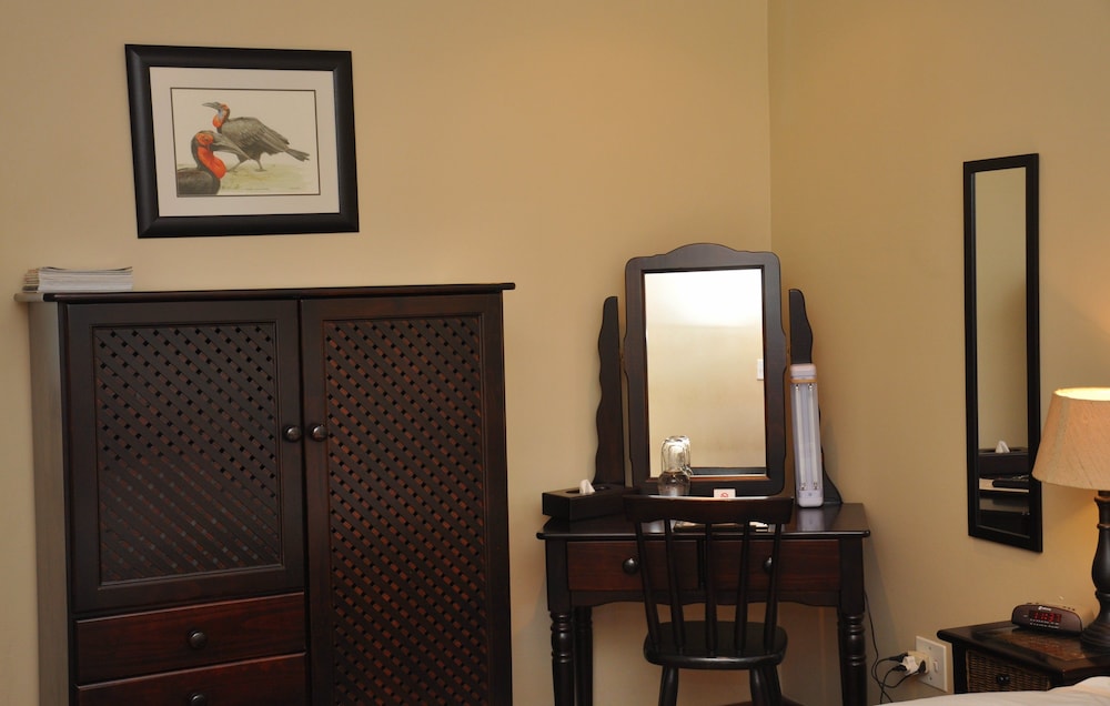 Birds of Paradise B&B 38/46
