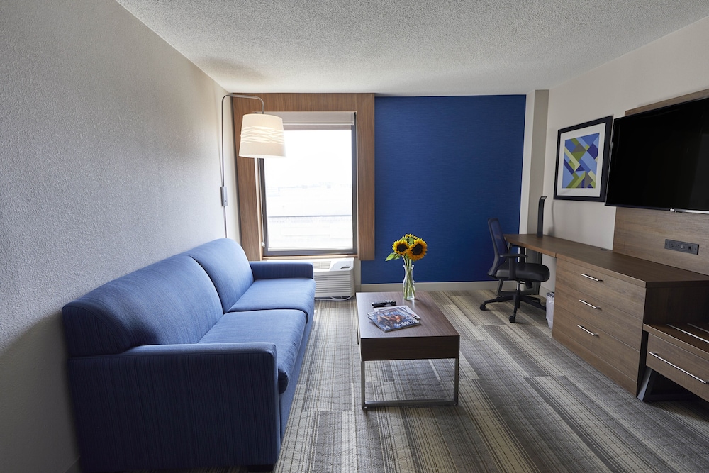 Holiday Inn Express Nashville Downtown 42/67
