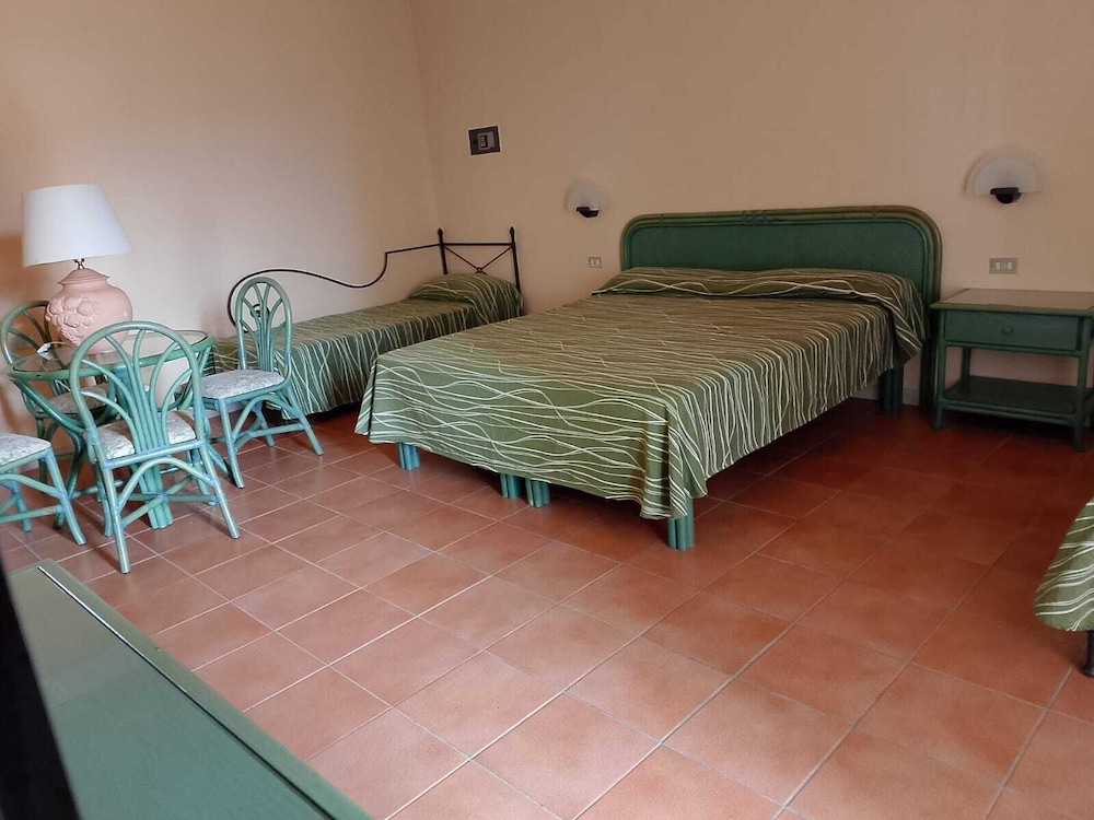 Le Castella Village 3/32