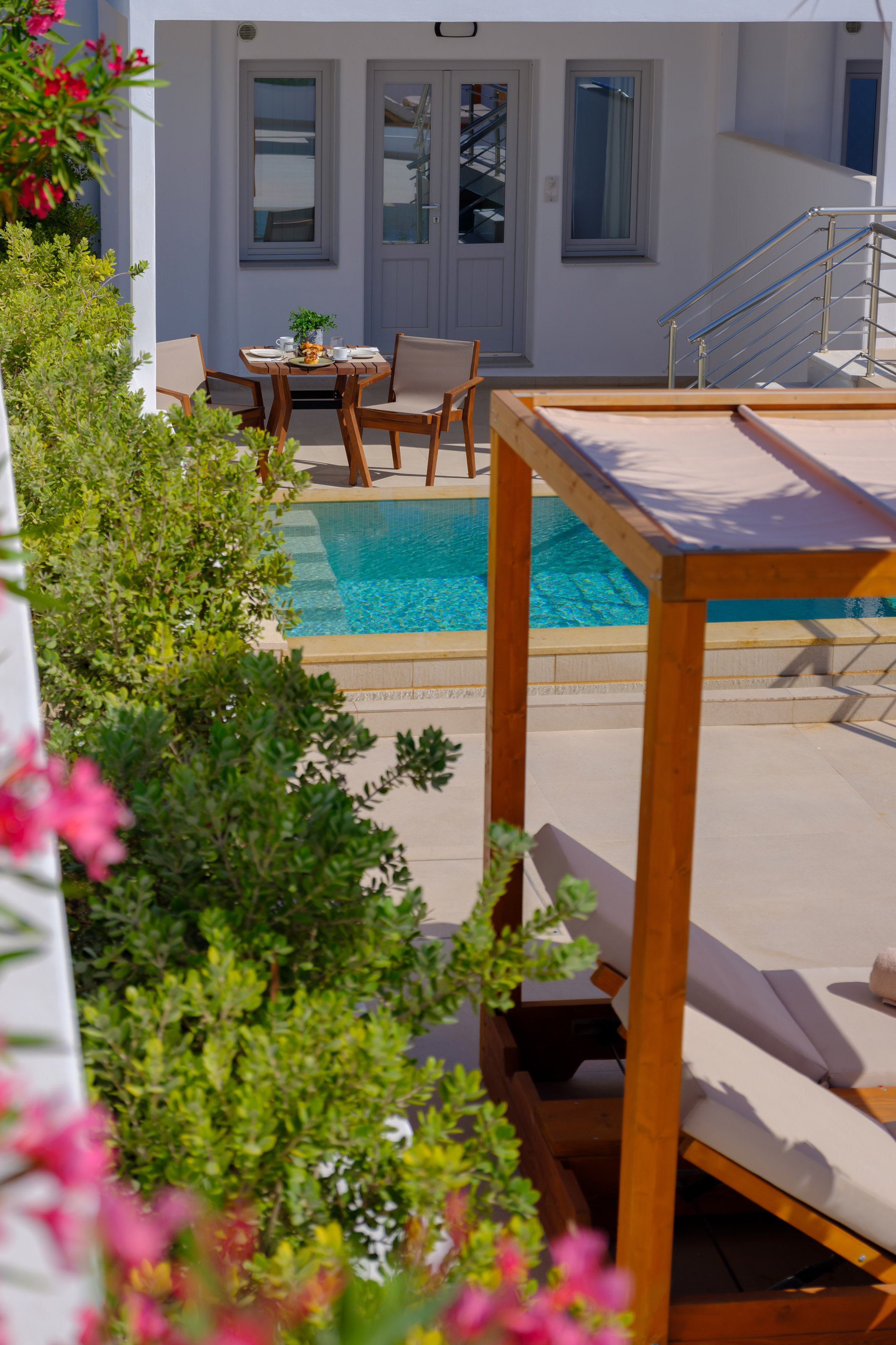 Safrani Suites 56/60