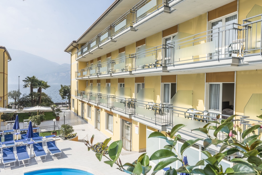 HOTEL DRAGO 1/50