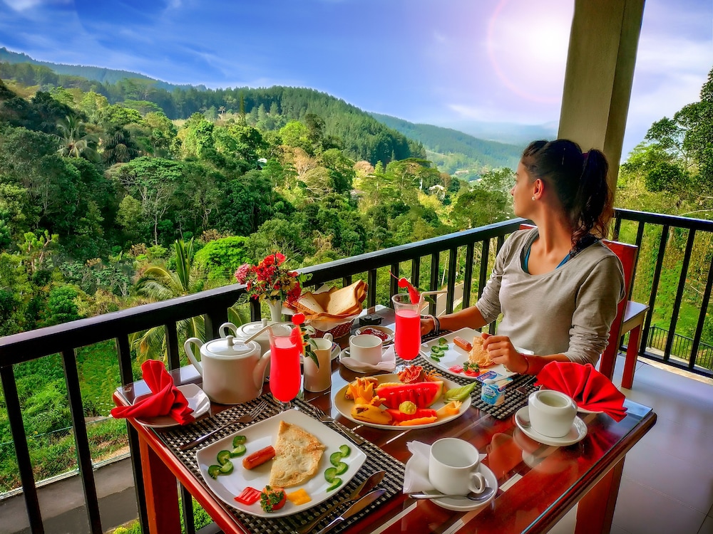Kandy Grand Hills 24/50