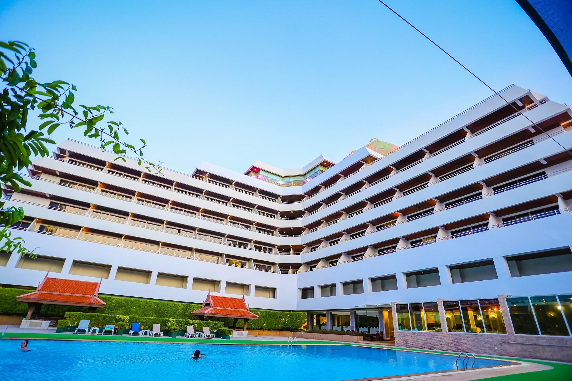 Patong Resort Hotel in PATONG BEACH