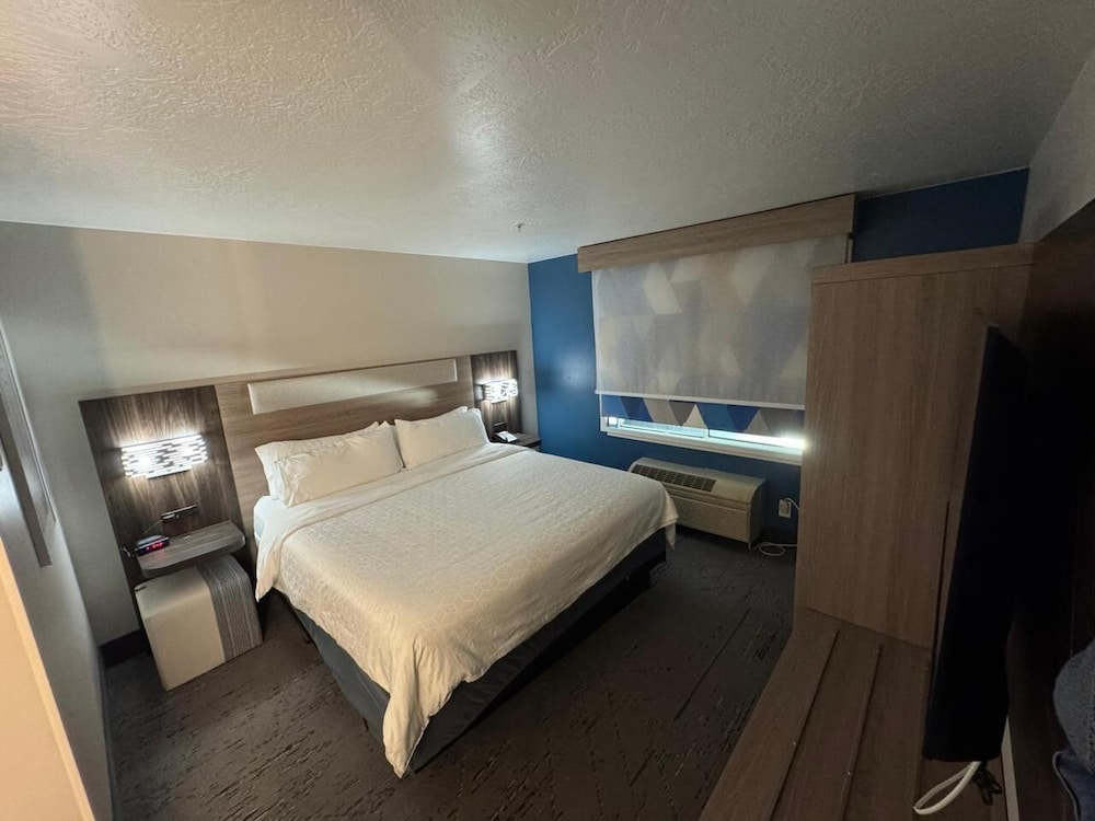 Holiday Inn Express & Suites Sandy - South Salt Lake City, an IHG Hotel 20/56