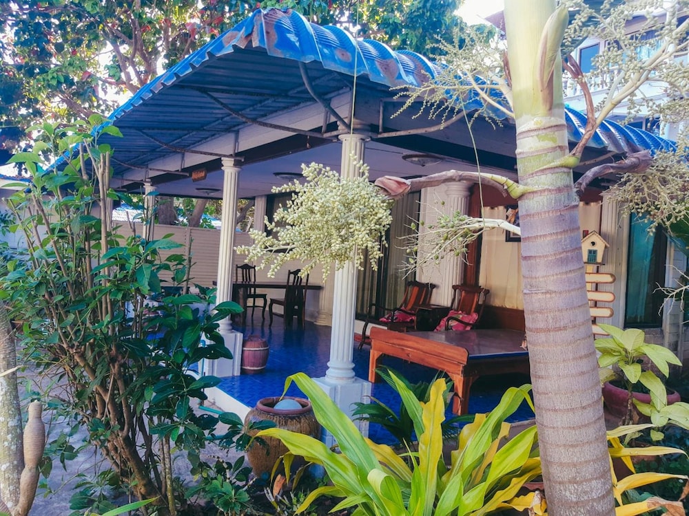 The Uncle Beach Resort 43/50