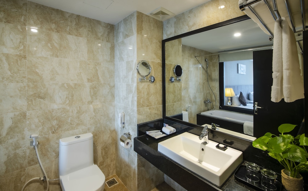 Muong Thanh Grand Da Nang Hotel 9/63
