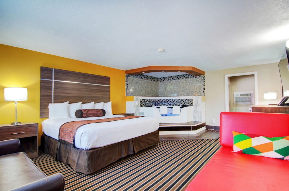 WESTBRIDGE INN AND SUITES 15/39
