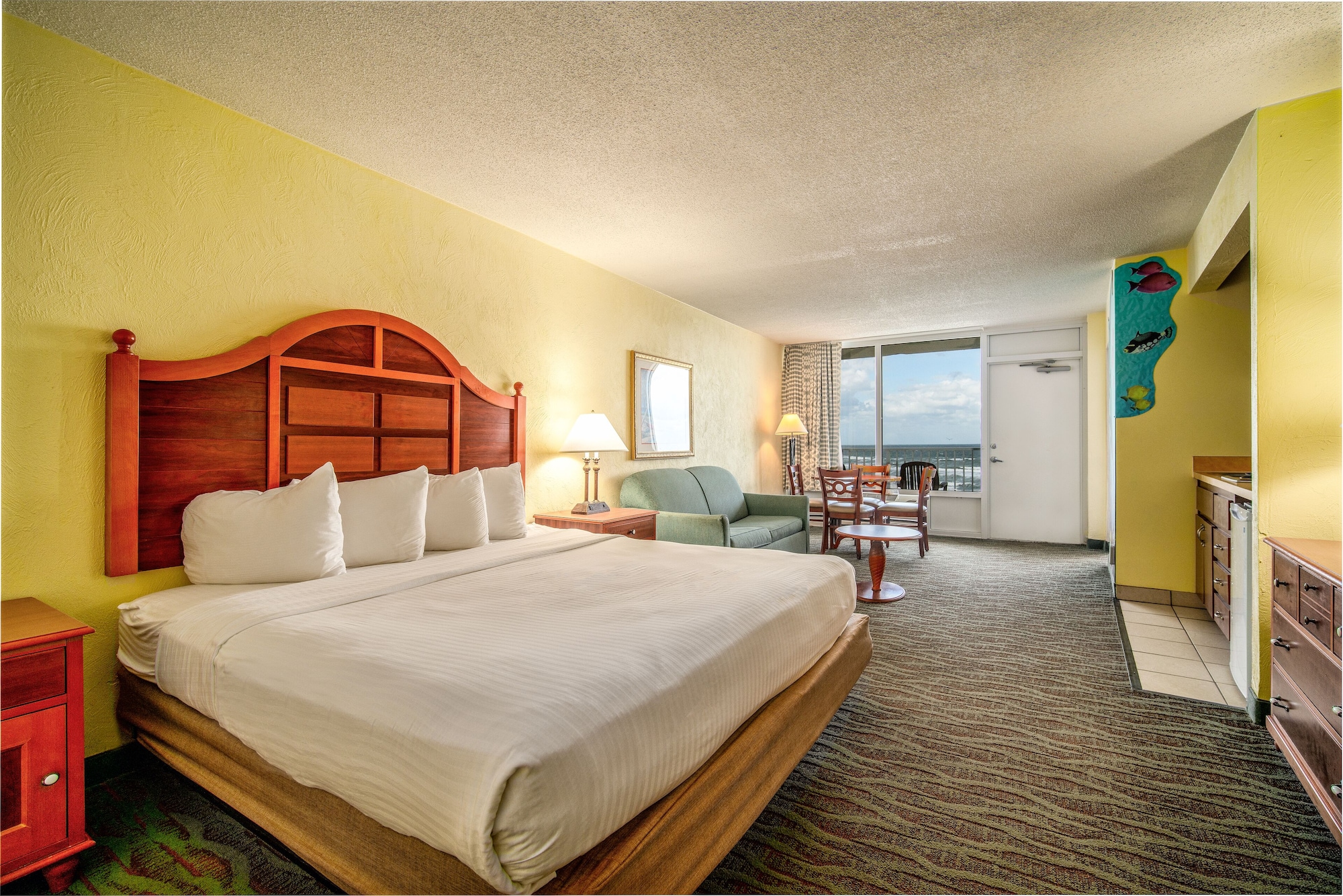 KIDS SUITE, OCEAN FRONT
