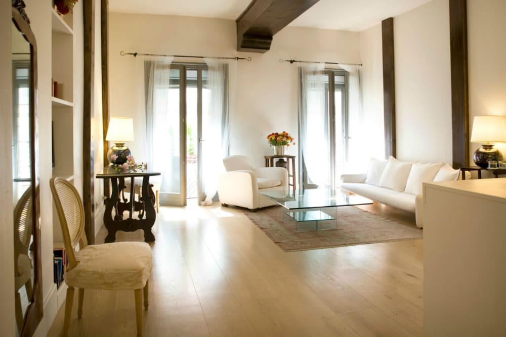 Milanosuites 9/28