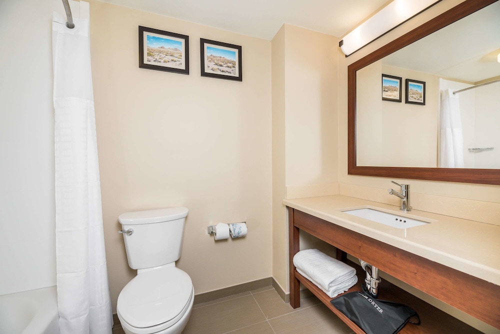 Comfort Inn Tonopah NV 8/36