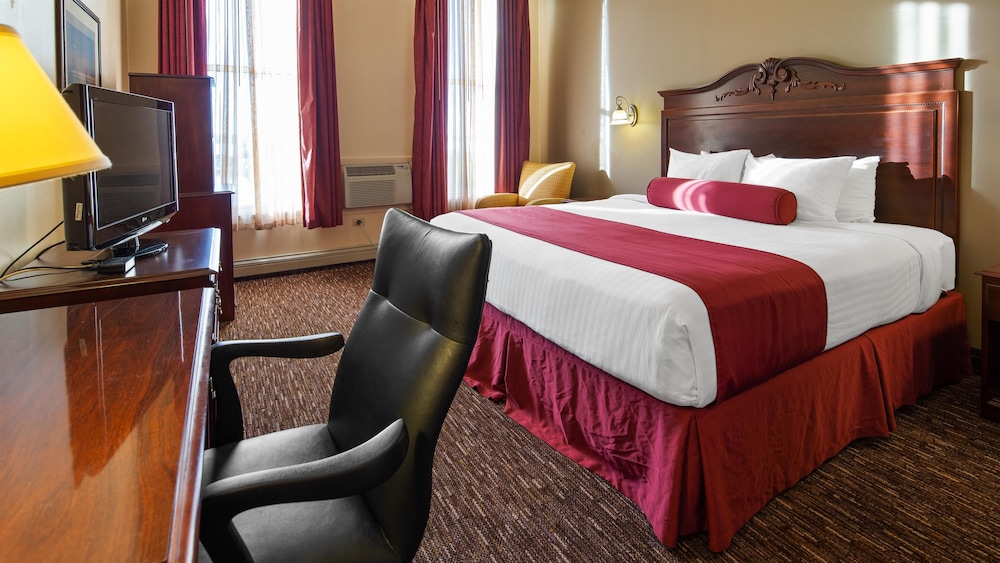 Best Western The Hotel Chequamegon 4/22