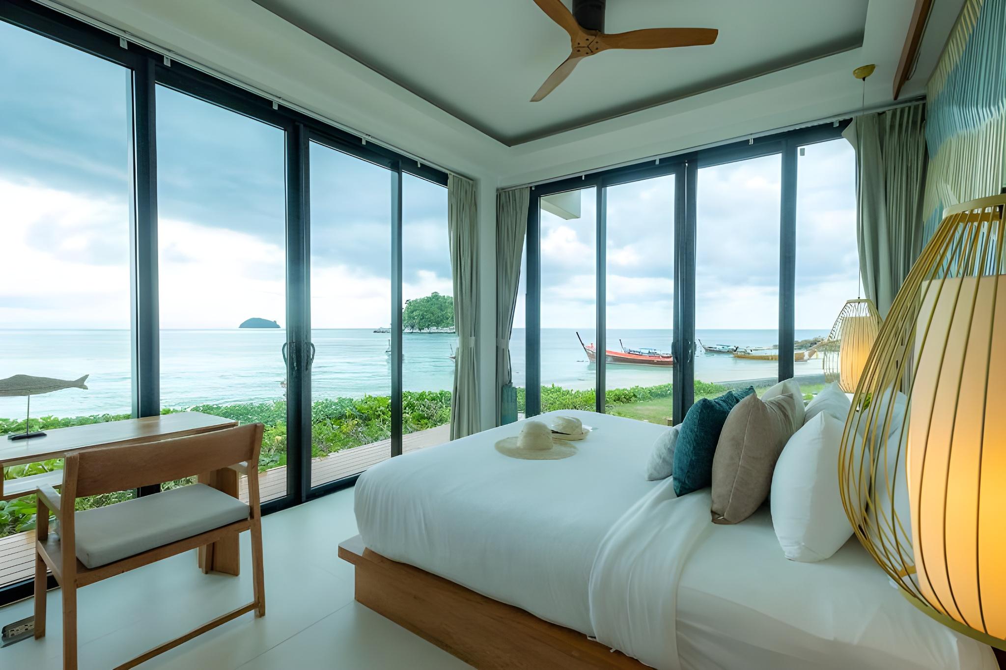 Premium, Suite, King Bed, Beach Front, Bathtub