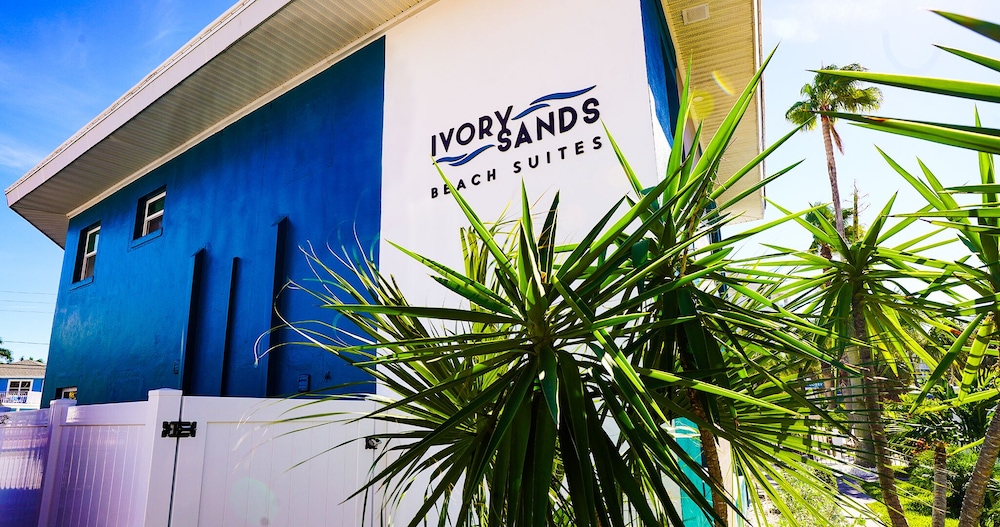 Ivory Sands Beach Suites 1/50