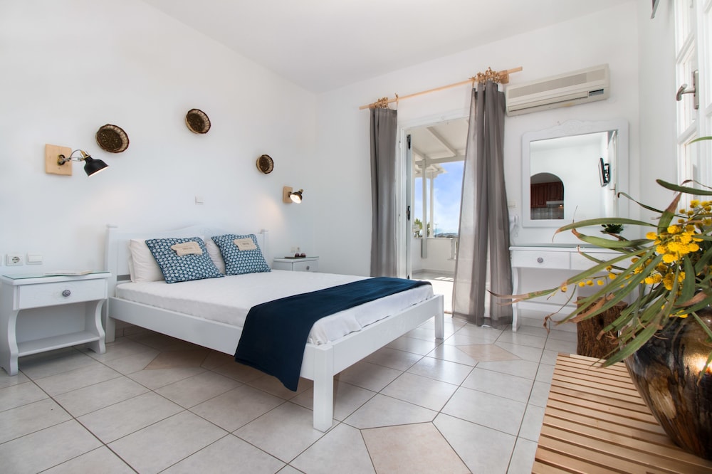 DELUXE, DOUBLE BED