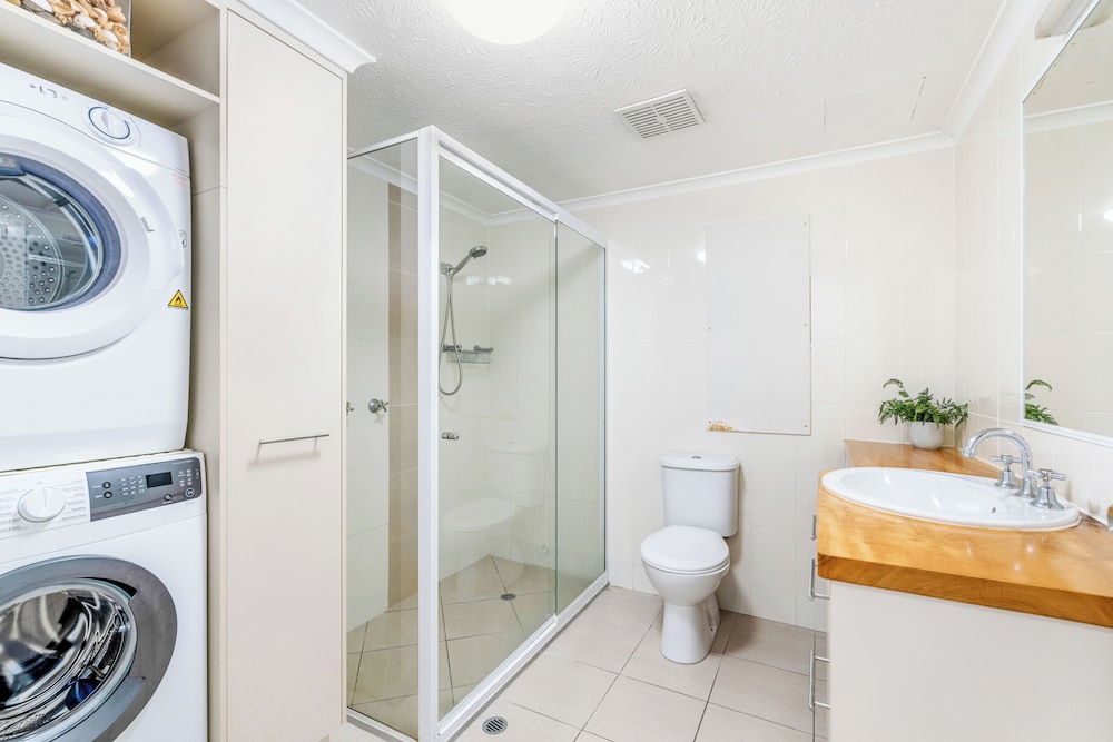 SHELLY BAY RESORT 47/50
