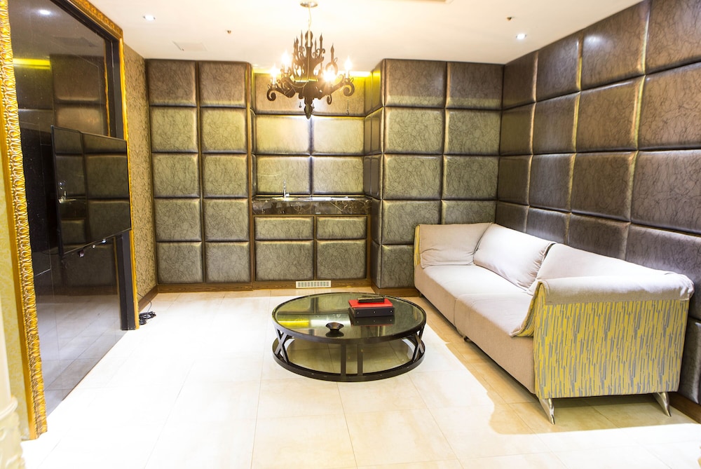 All-Ur Boutique Motel Kaohsiung Branch 83/100
