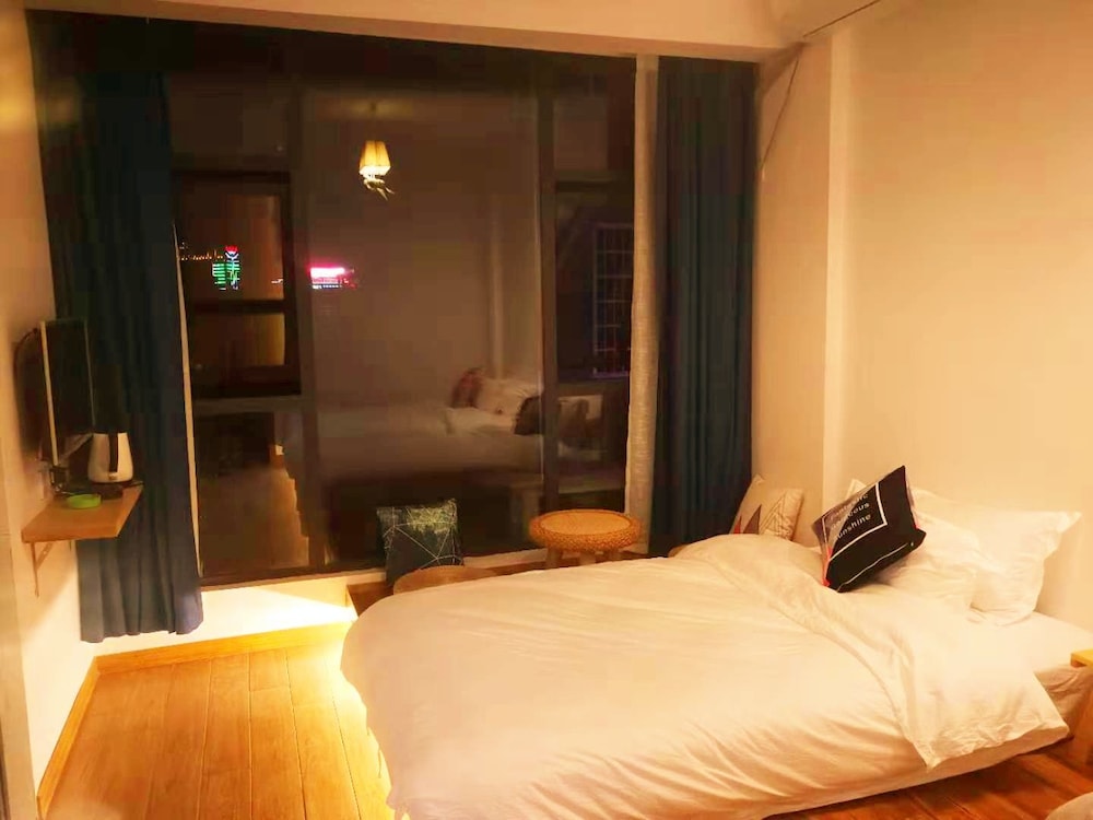 SUPERIOR, TWIN BEDS
