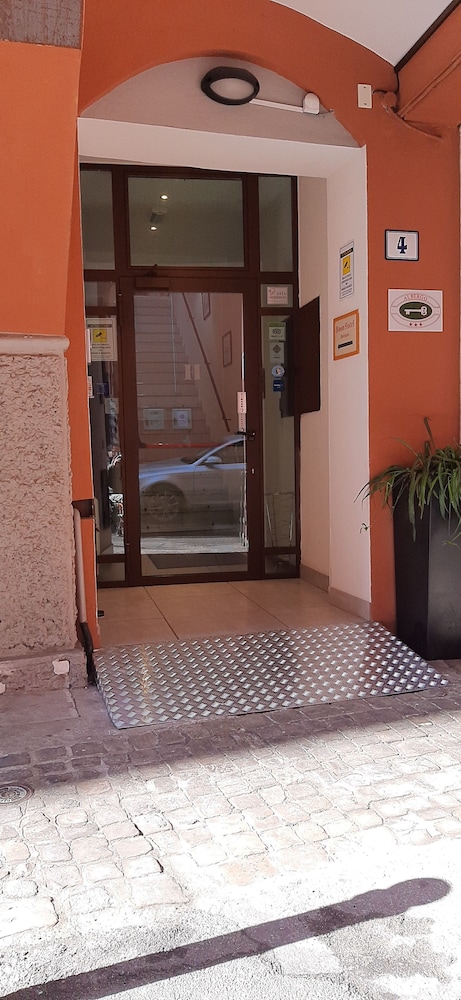 BUONHOTEL 32/46