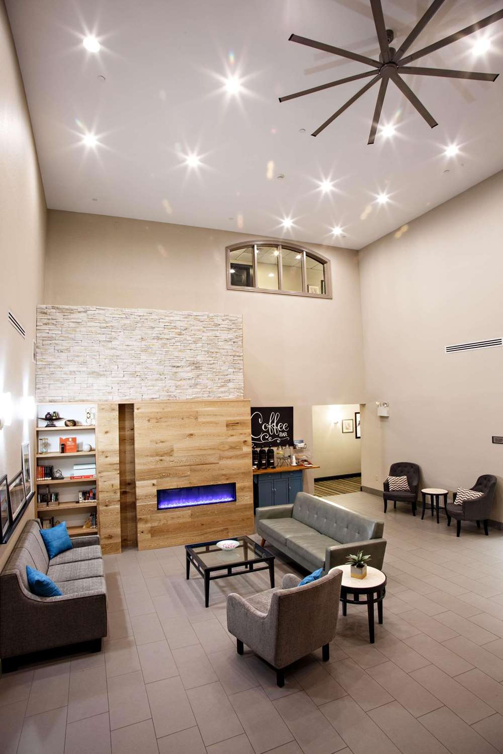 Country Inn & Suites by Radisson Harrisburg West PA 26/41