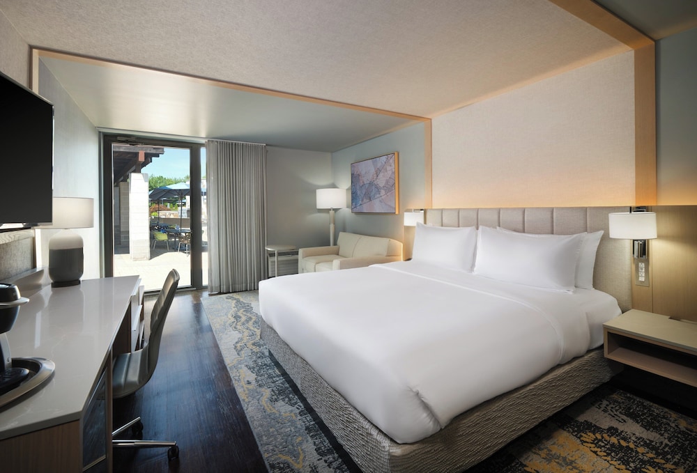 Premium, King Bed, Pool Side, Terrace