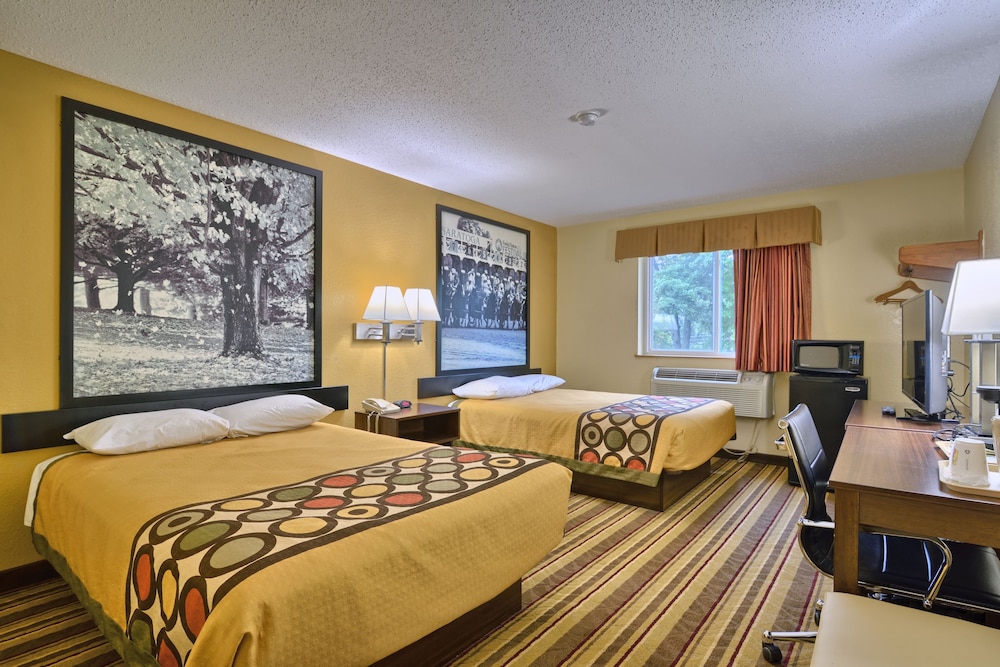 Super 8 by Wyndham Latham/Albany Airport 26/36