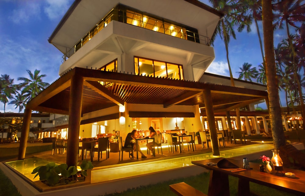 Tangerine Beach Hotel in WADDUWA