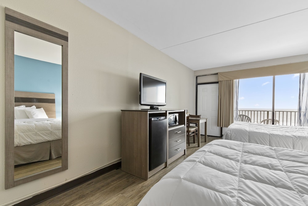 Ocean Crest Inn and Suites 17/51