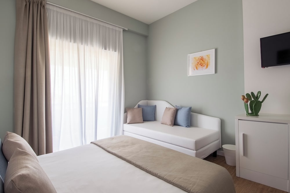 غرفة كلاسيكية ثلاثية بثلاثة أسرّة، Regiohotel Manfredi 3/8