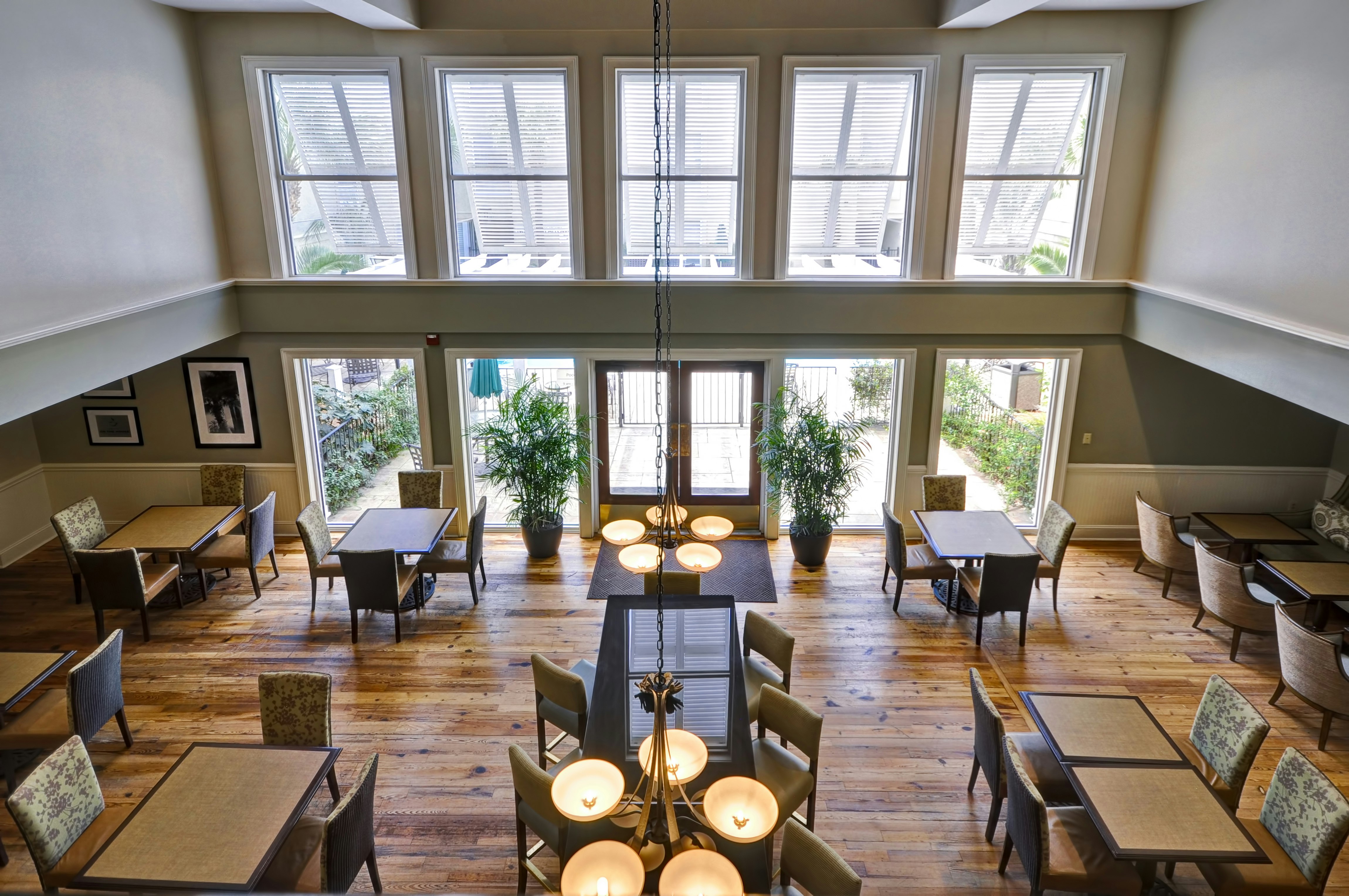 Hampton Inn Suites Charleston 37/48
