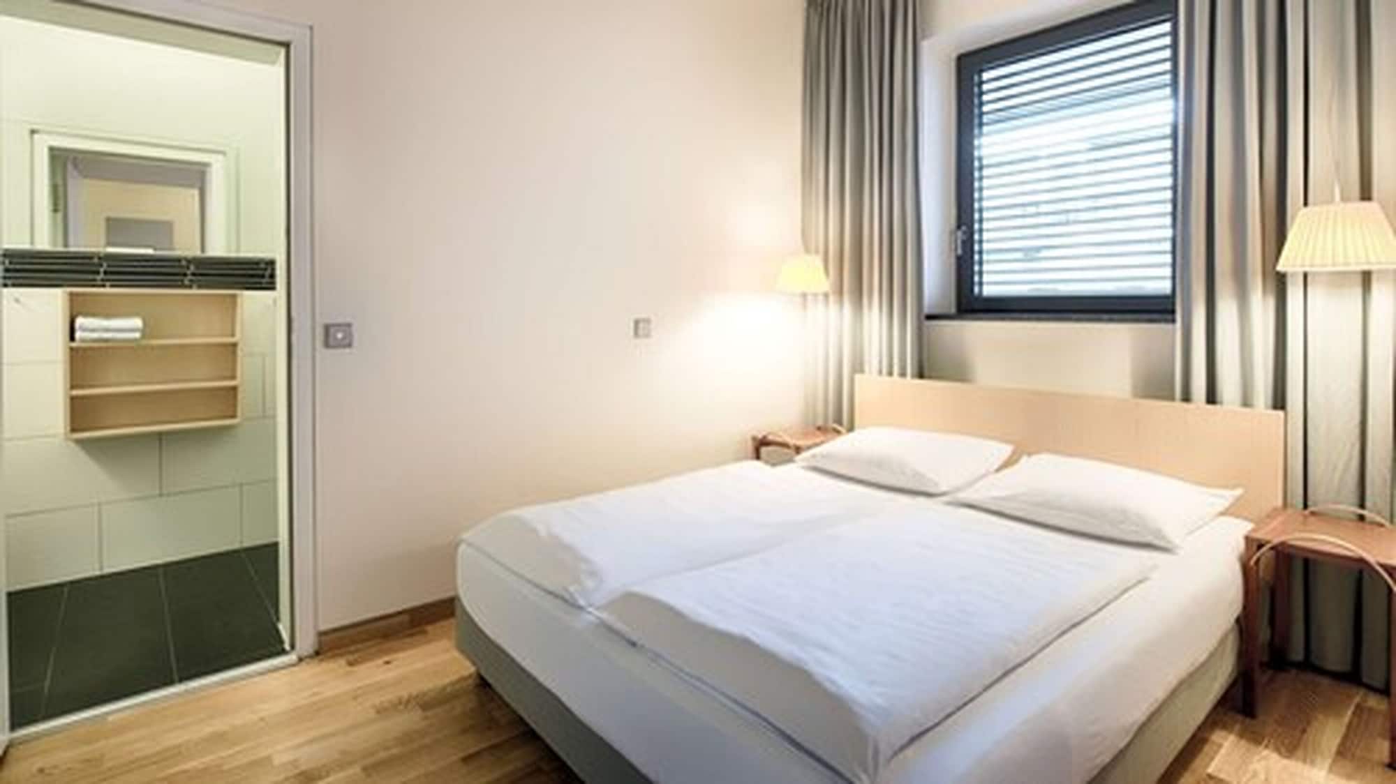 1 BEDROOM, BASIC, APARTMENT