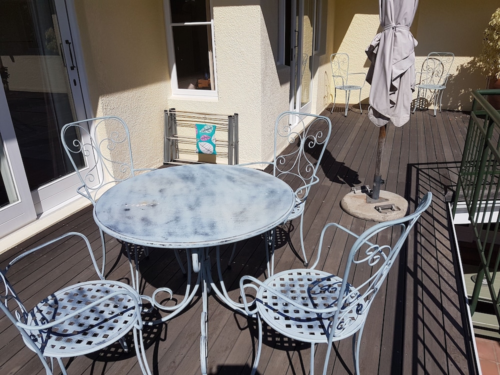 On Pinewood Guest House 32/47