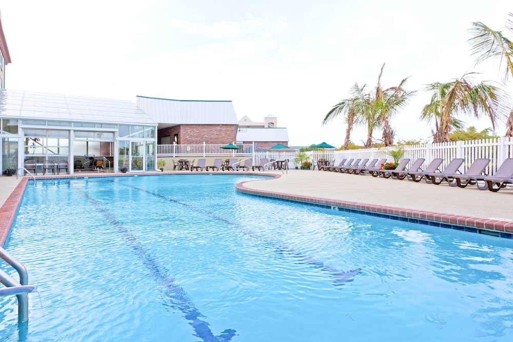 Holiday Inn Express Hotel And Suites Ocean City 10/70