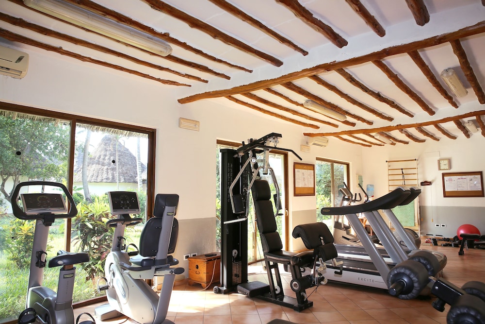 Bluebay Beach Resort & Spa 24/52