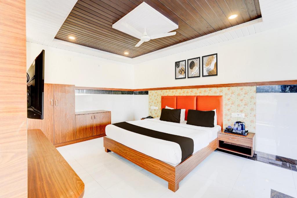 Hotel Grand Orchid 21/38