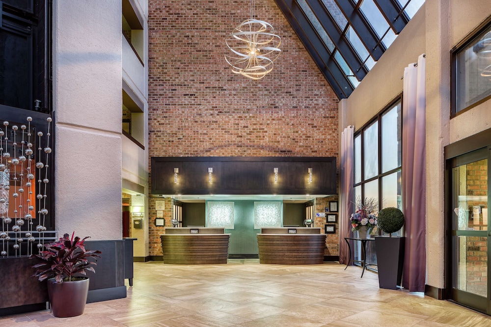 DoubleTree by Hilton Hotel Johnson City 8/61