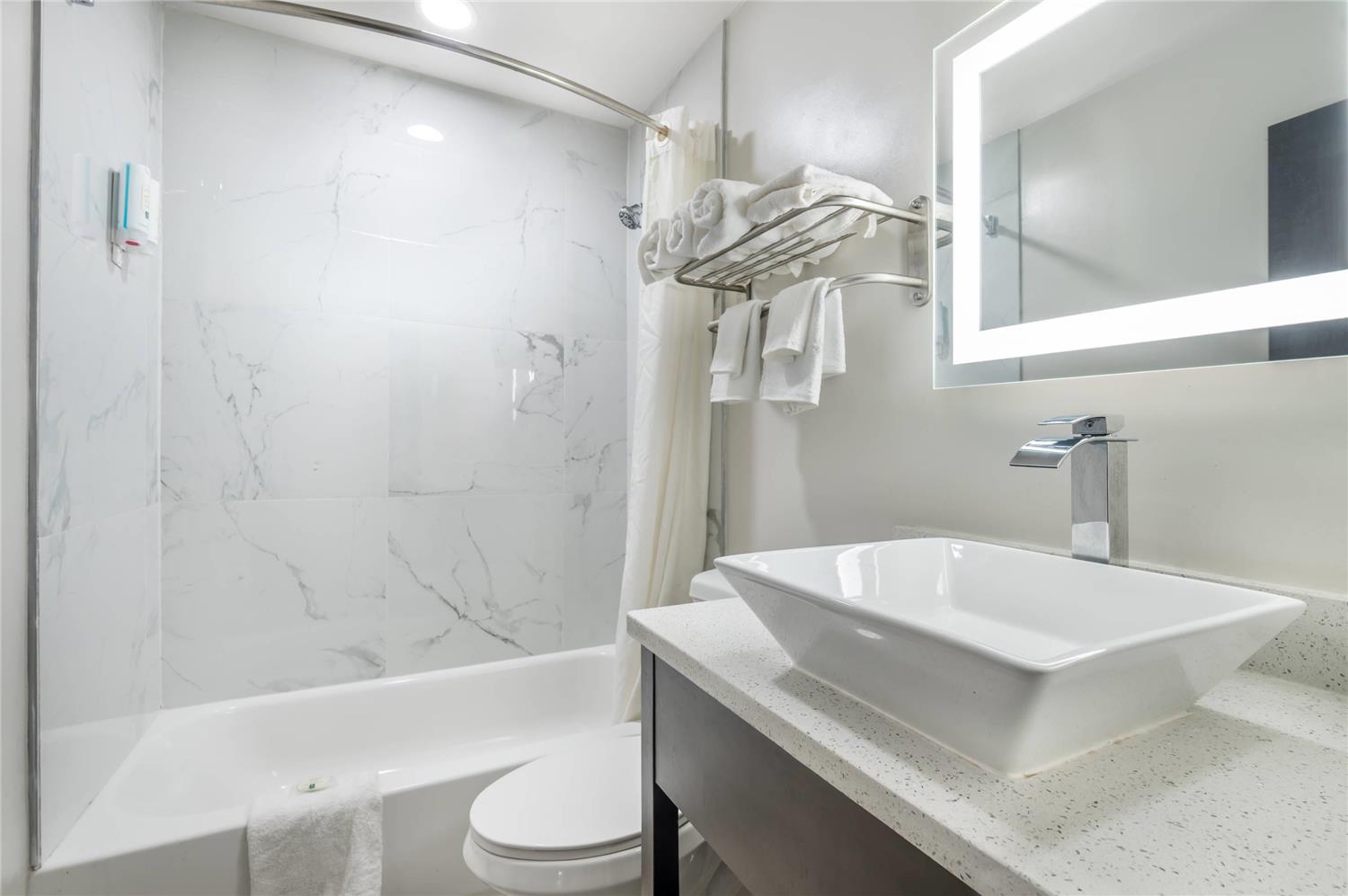 Quality Inn Chesapeake - Greenbrier 27/27