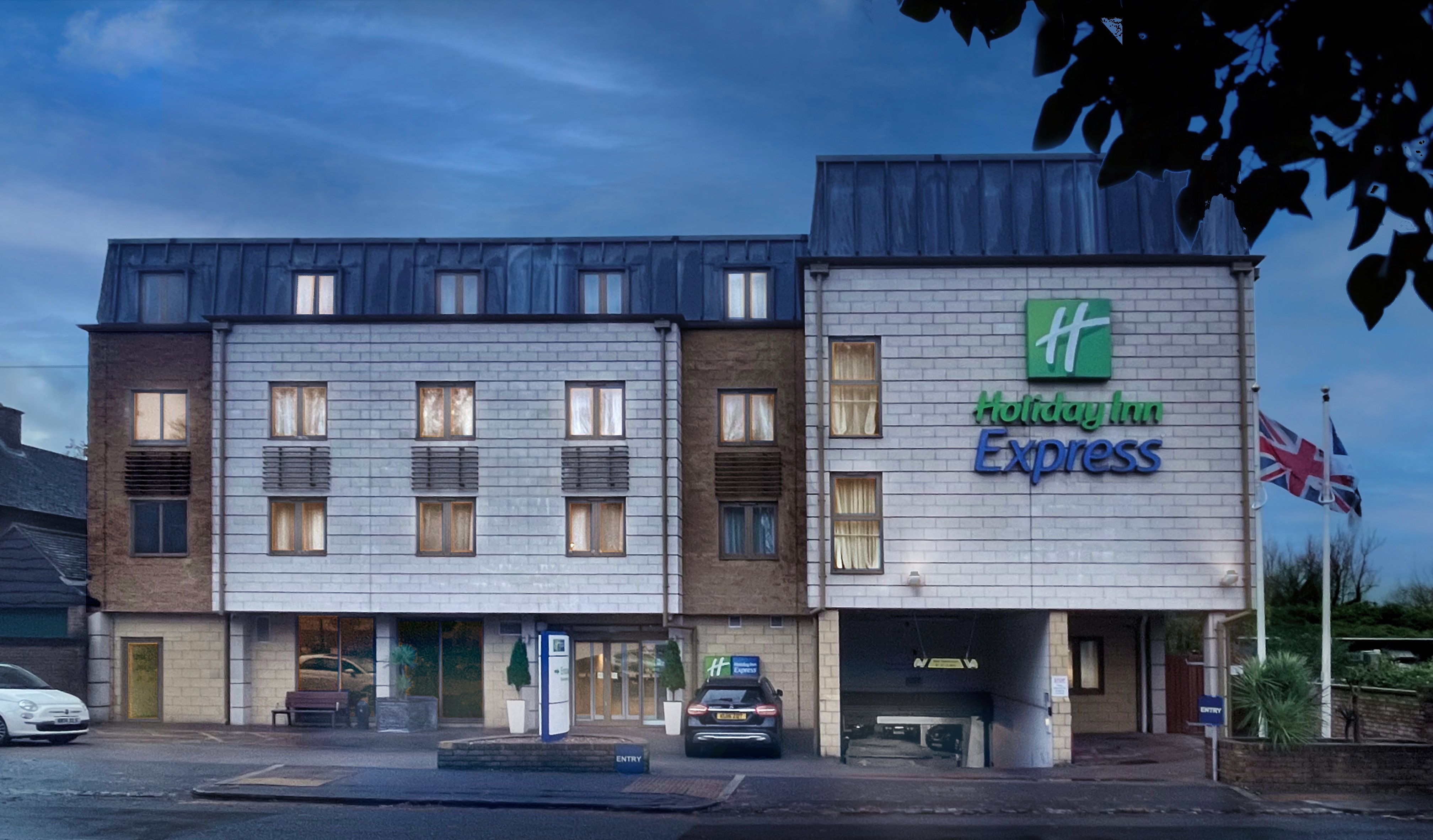 Holiday Inn Express Windsor 2/74
