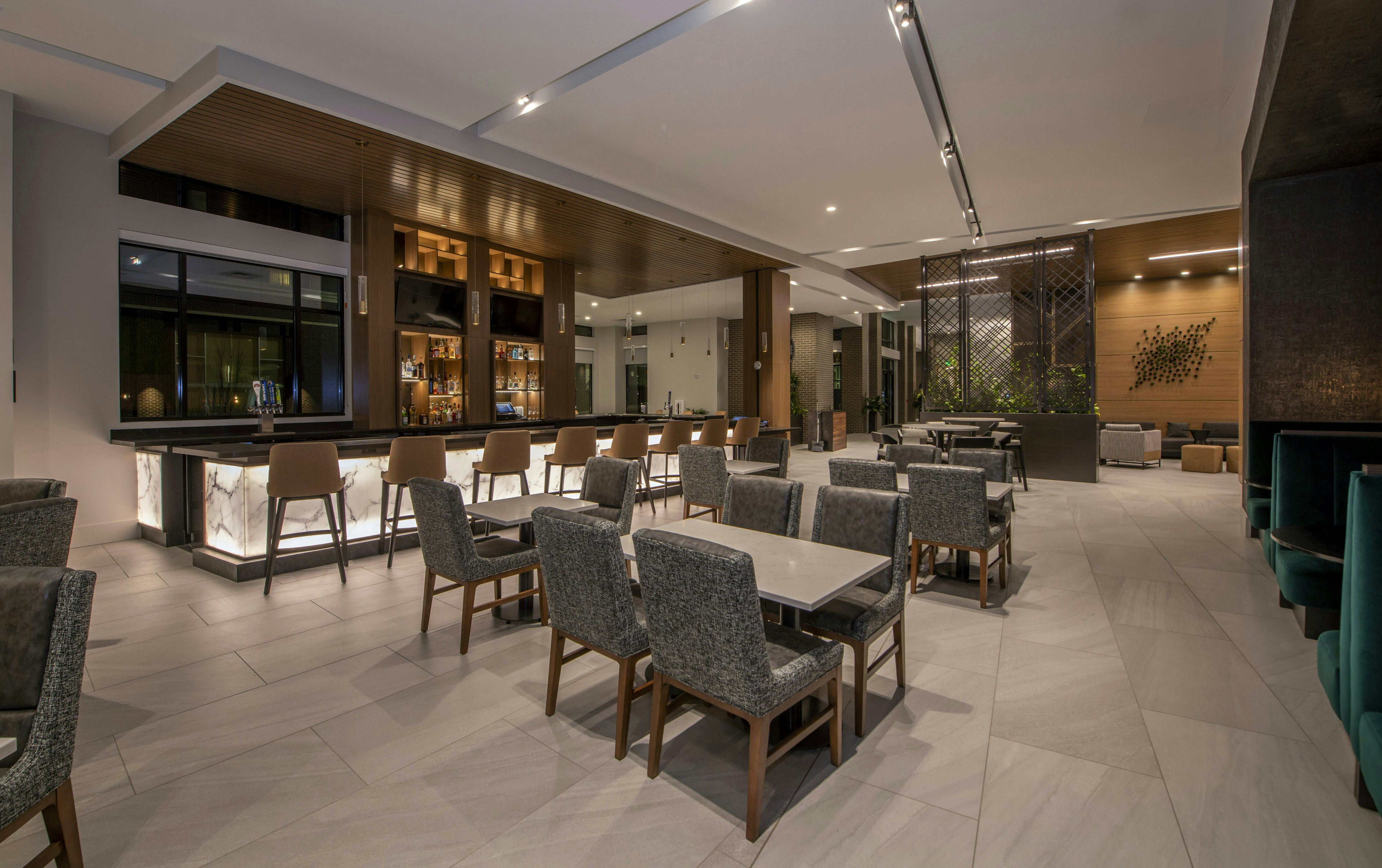 Embassy Suites by Hilton Asheville Downtown 23/39