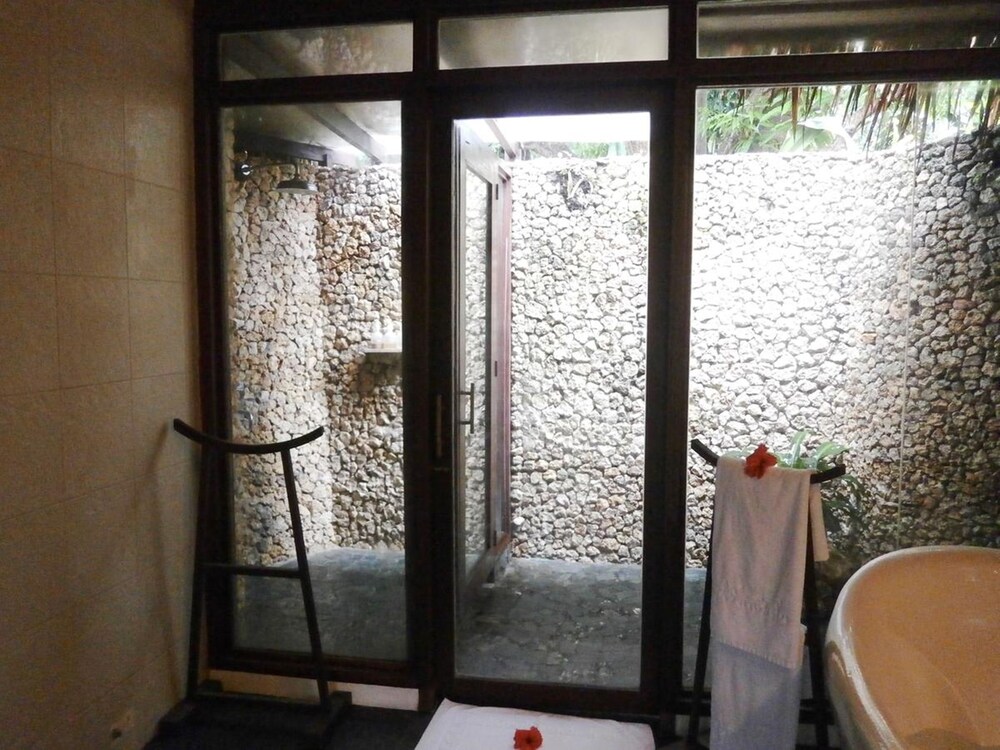 Mandala Spa and Resort Villas 23/50