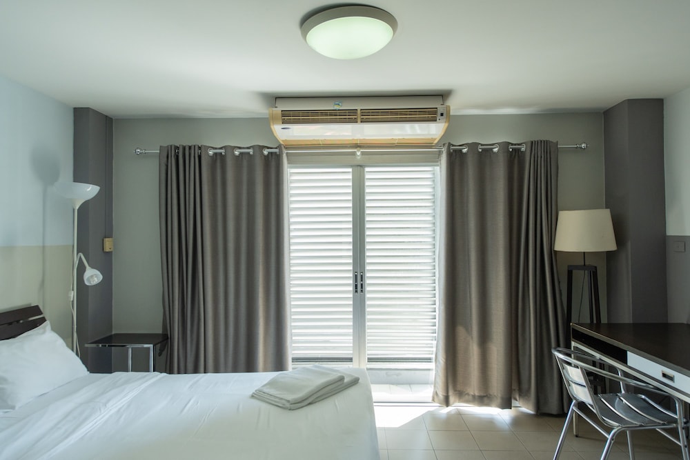 Sathorn Terrace Apartment 23/50