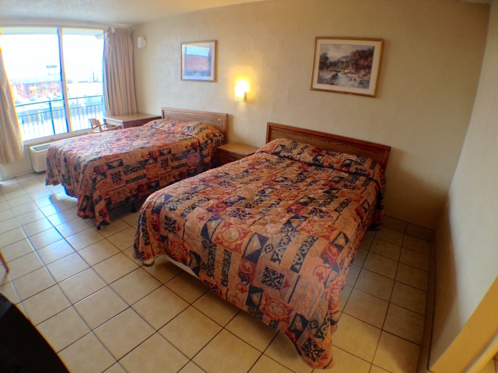 Budget Inn 36/43
