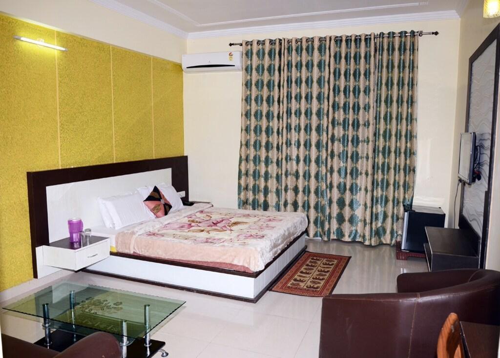 Hotel Krishna International 14/25