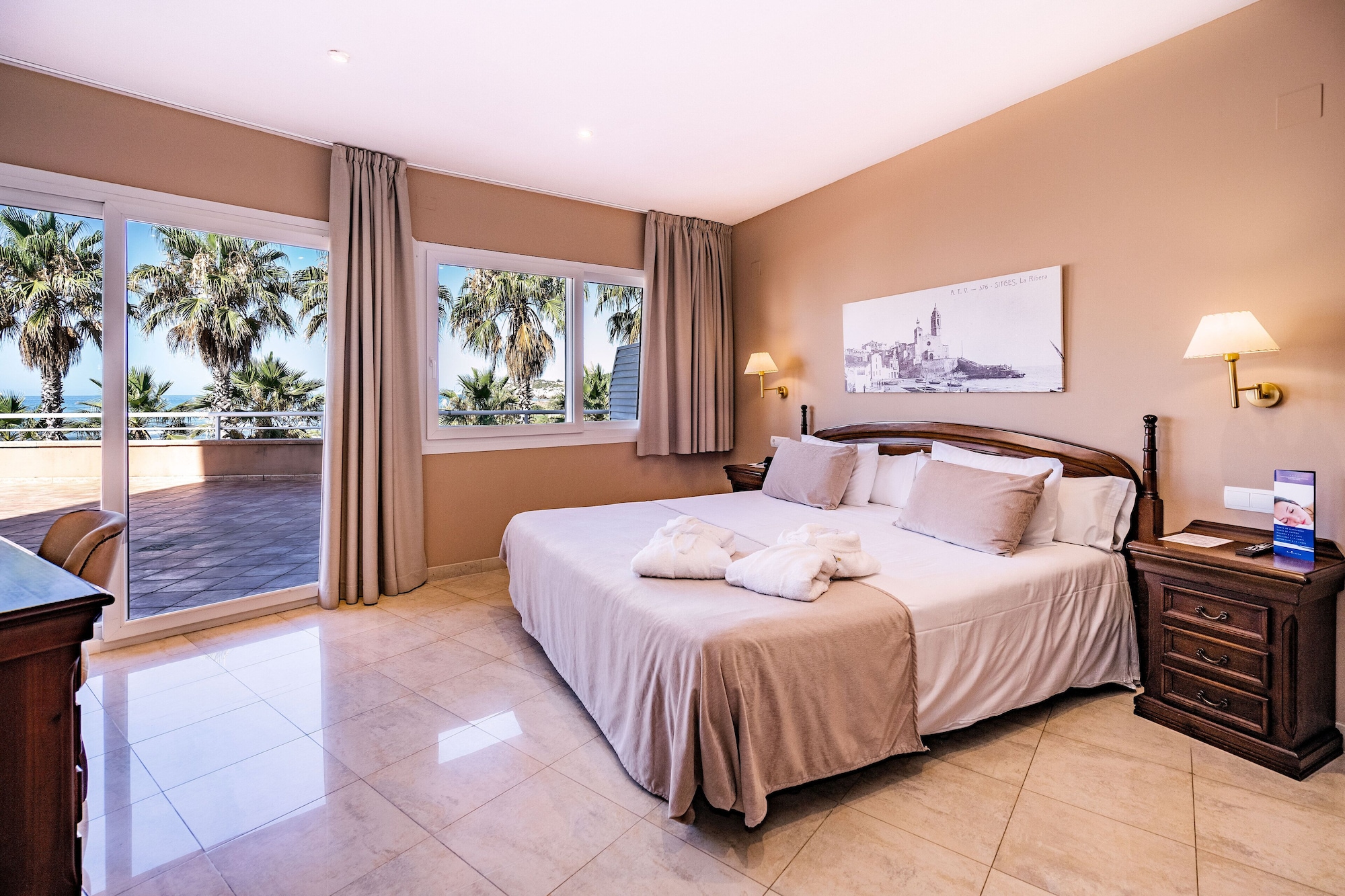 Suite, Sea View