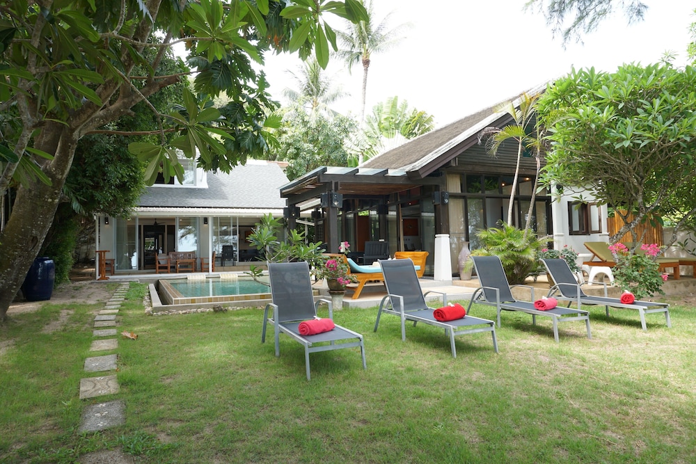 Emerald Sands Beach Villa 15/30