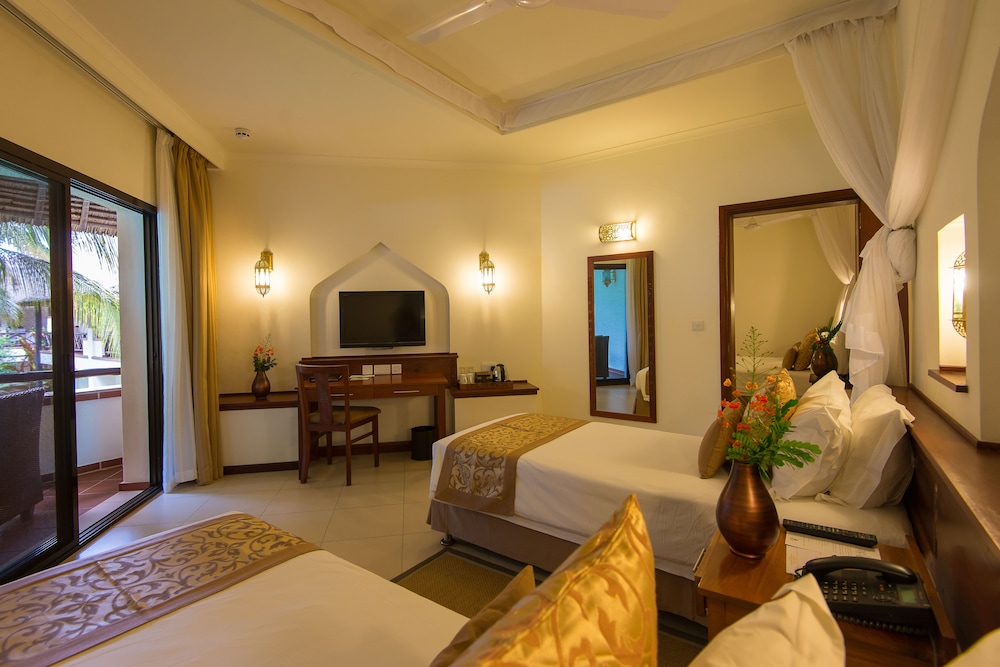 Sea Cliff Resort and Spa Hotel 52/80