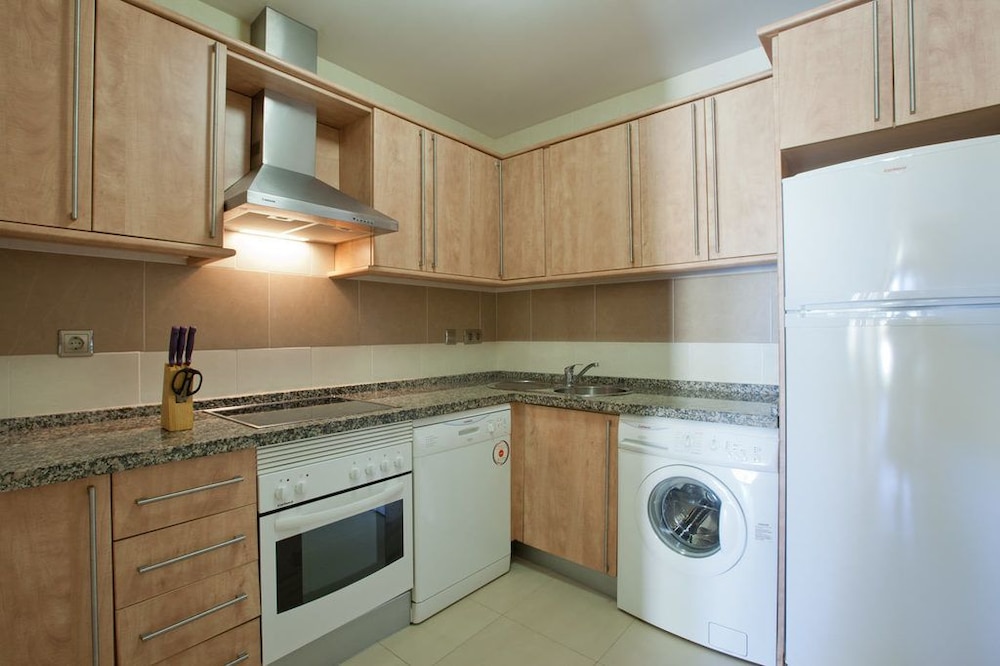 Apartamentos Playamarina 50/50