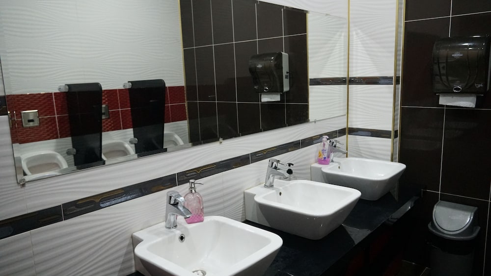 SELINUS BEACH CLUB HOTEL 49/50