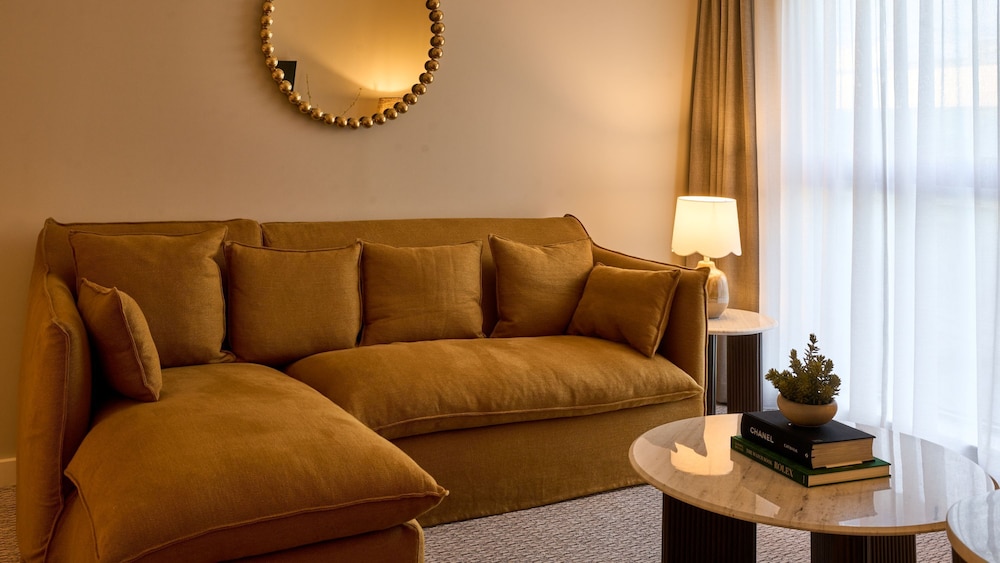 Guildford Harbour Hotel 30/49